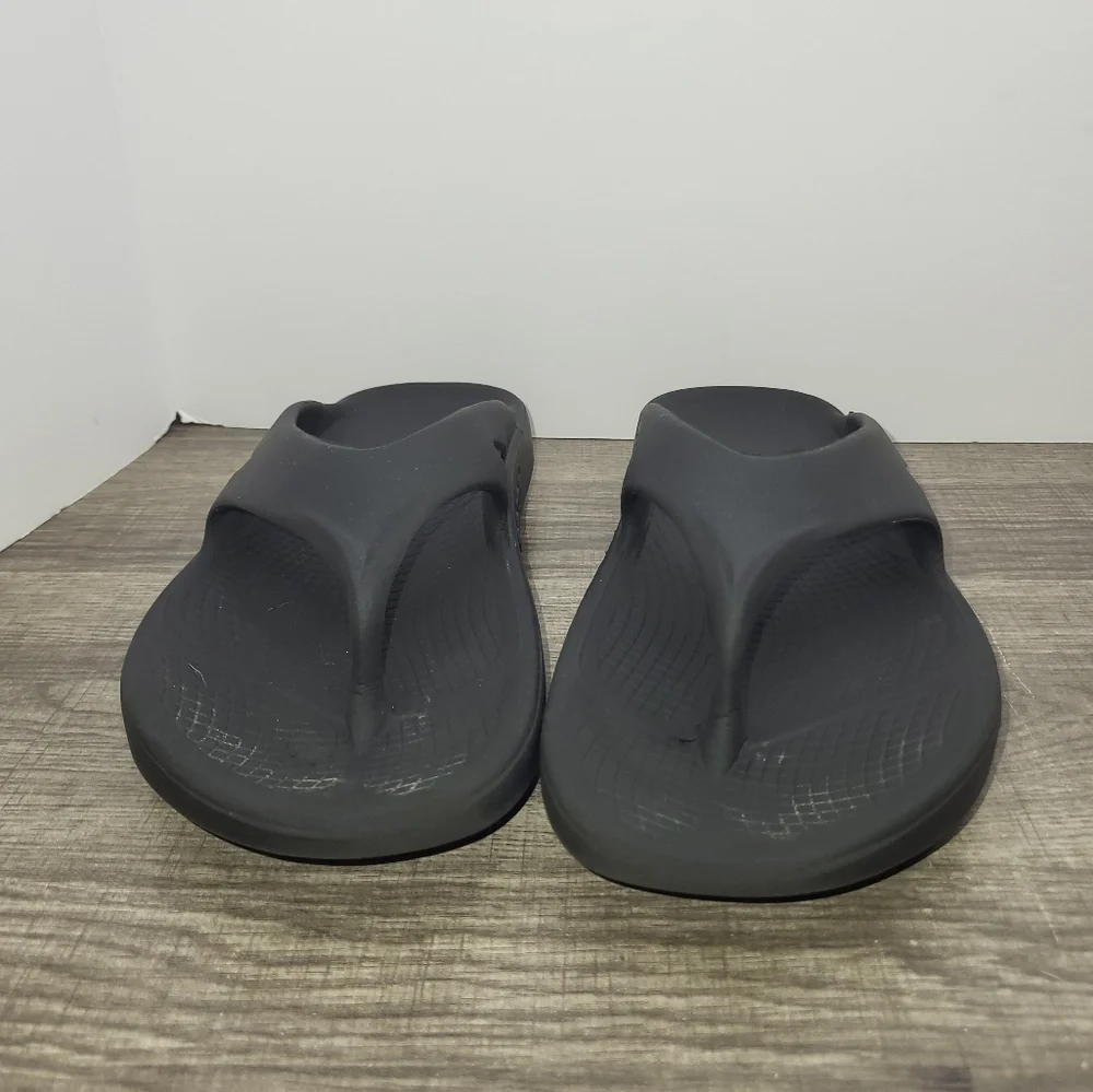 Oofos OOriginal Recovery Sports Sandals Flip Flops Shoes M8 W11 Black
